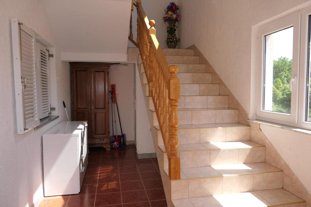 And Juki Apartment *