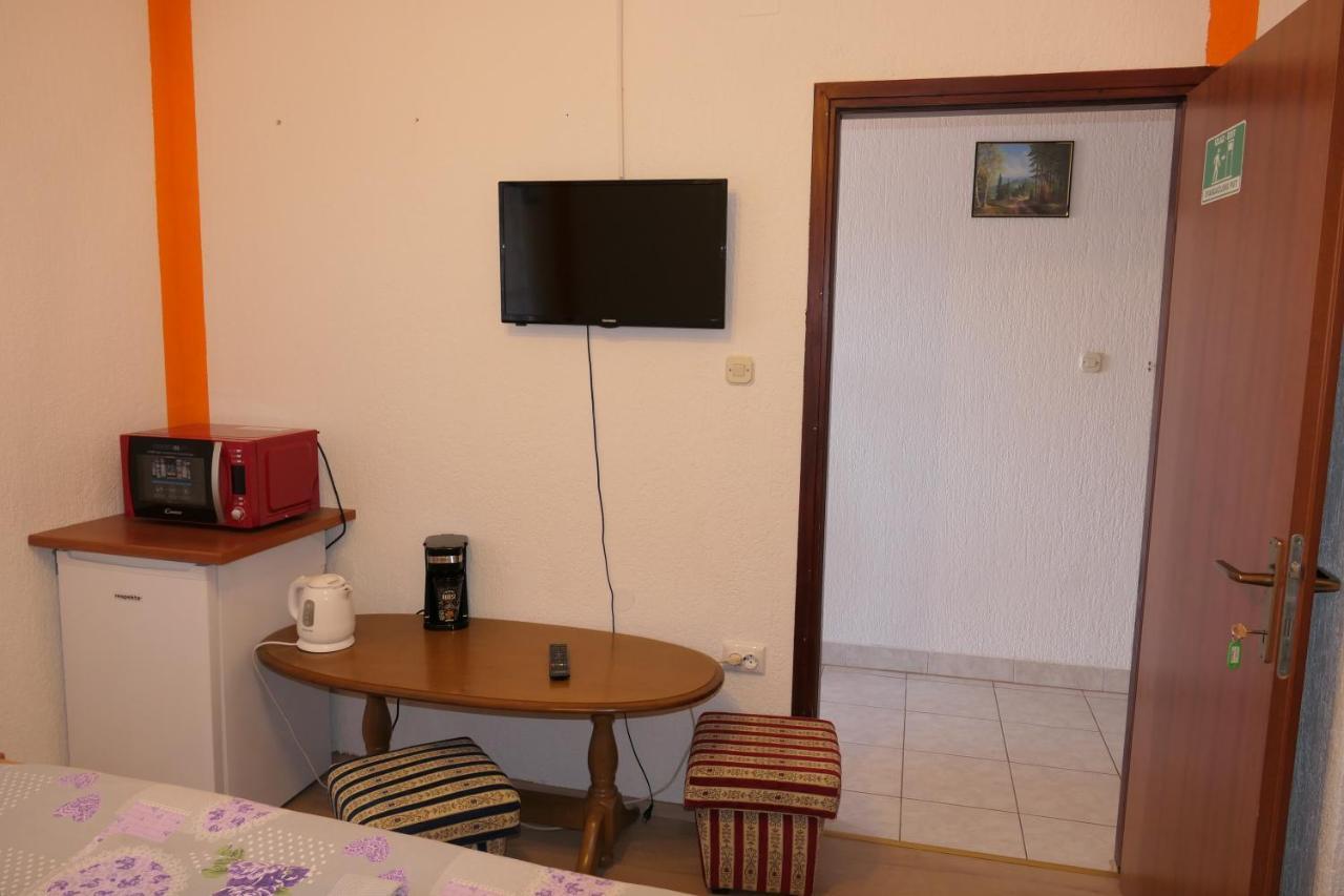 And Juki Apartment *