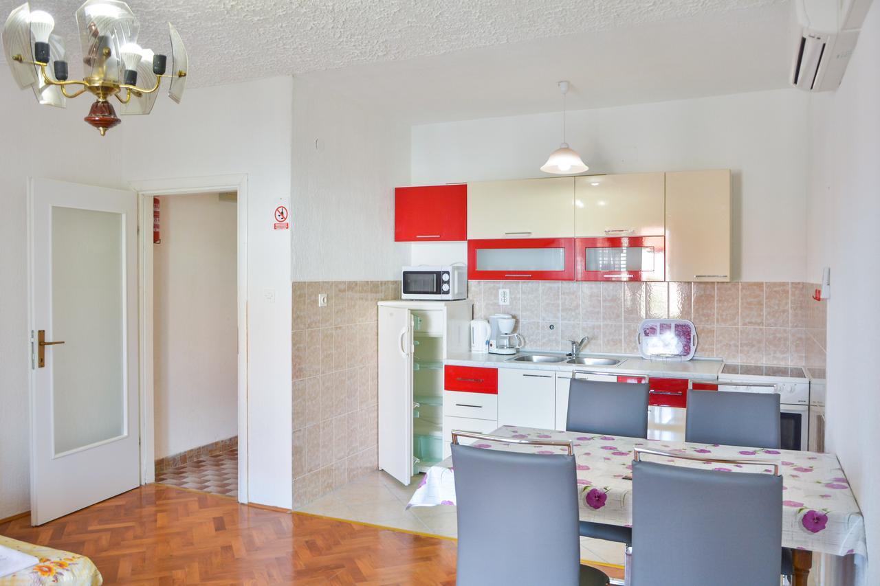 Apartment And Juki *